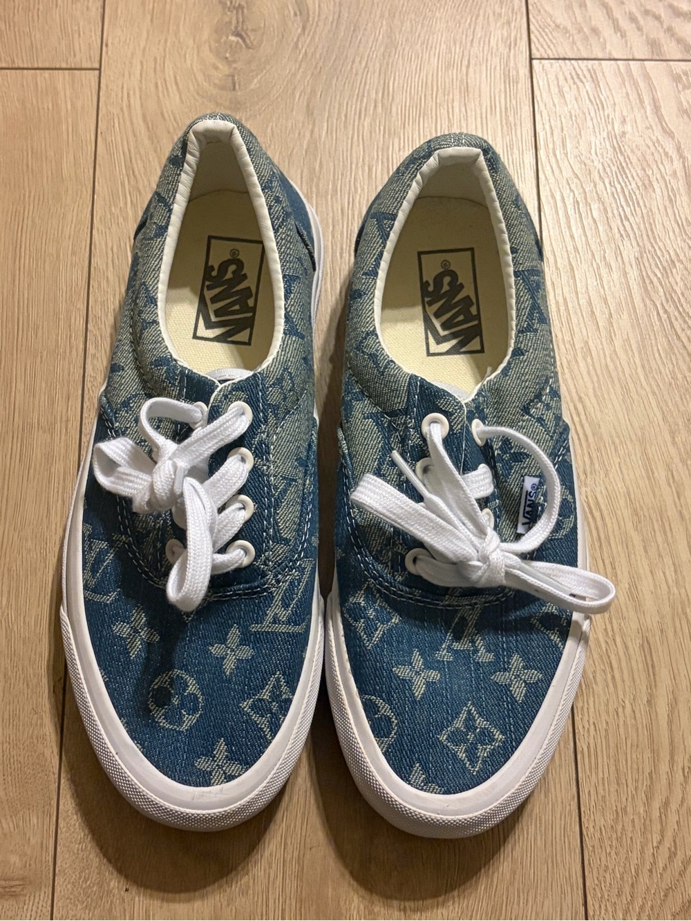 Women’s Low-Top Denim Patterned Sneakers in Blue and White